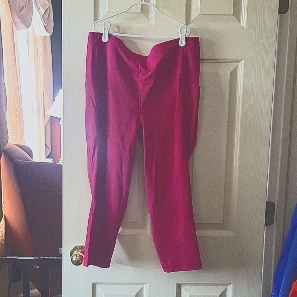 Lululemon crops